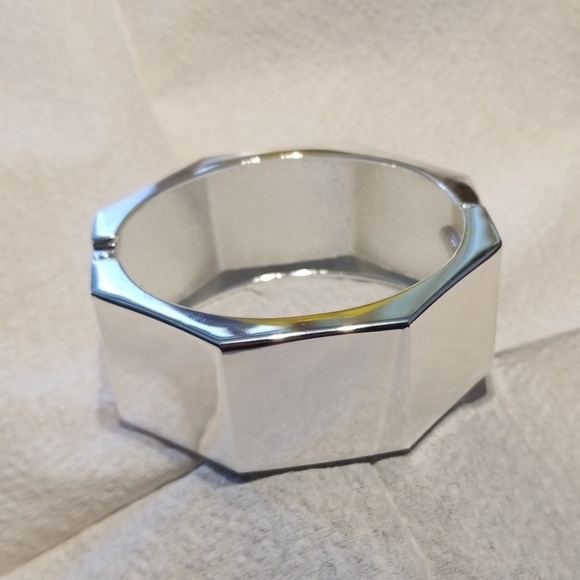 iroze8too Jewelry - High Polished Silver Color Geometric Bracelet